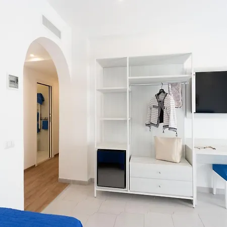 Tofani - Luminoso Con Terrazzo Panoramico