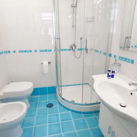 Tofani - Luminoso Con Terrazzo Panoramico Lägenhet