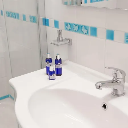 Tofani - Luminoso Con Terrazzo Panoramico Lägenhet