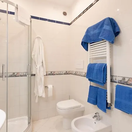 Tofani - Luminoso Con Terrazzo Panoramico *